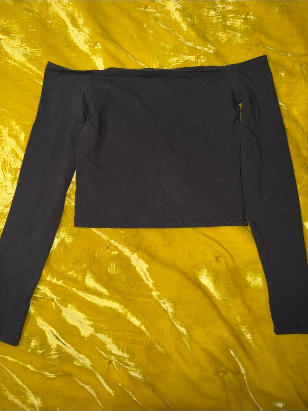 Hollister off the shoulder cropped long sleeve